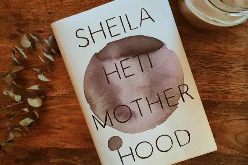 Motherhood, Sheila Heti, féminisme, maternité, littqc, le fil rouge, les livres qui font du bien, bibliothérapie, mère, questiionnement, réflexion,